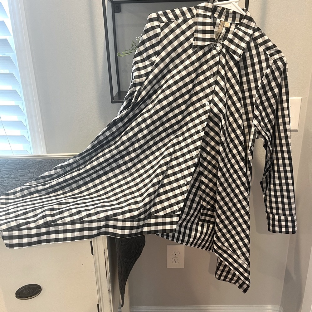 Comfy USA buffalo plaid ladies top size small